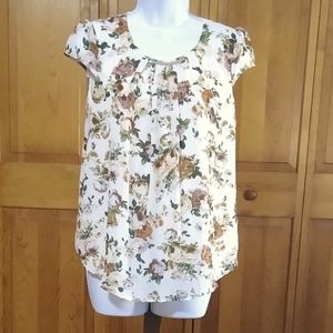 Women's floral blouse. NWT